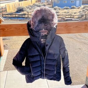 NWOT Helly Hansen Midnight Blue Luxurious Ski Jacket with Fur Trim